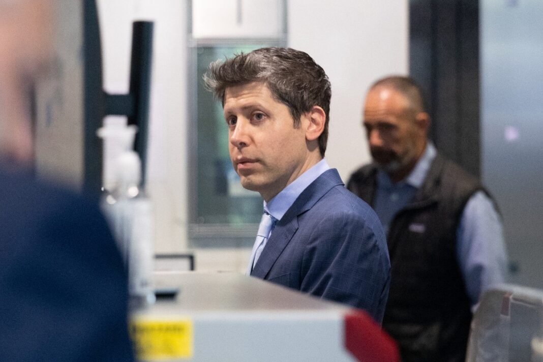 Sam Altman na suđenju o regulaciji umjetne inteligencije